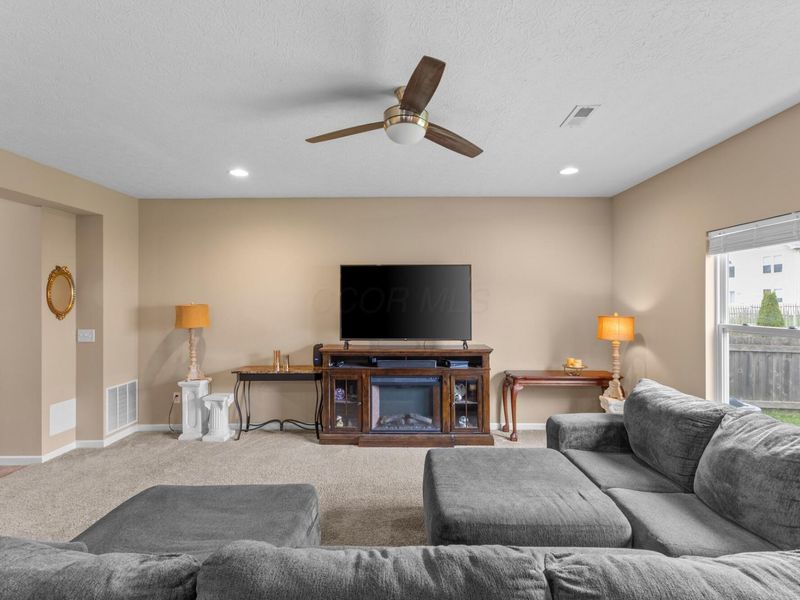 318 Kear Street, Lockbourne, OH 43137 Photo 8