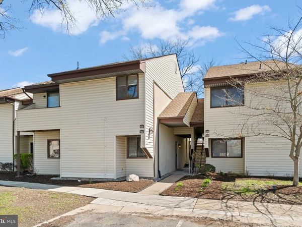 15 E DAISY LANE, Unit 15A, MT LAUREL, NJ 08054
