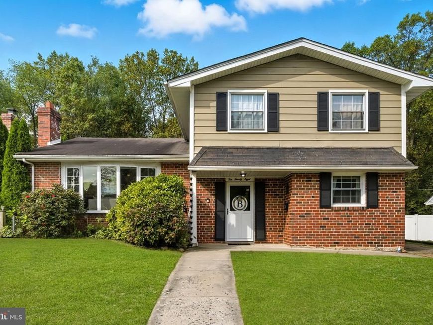 1028 Norvelt Drive, Philadelphia, PA 19115 Main Photo