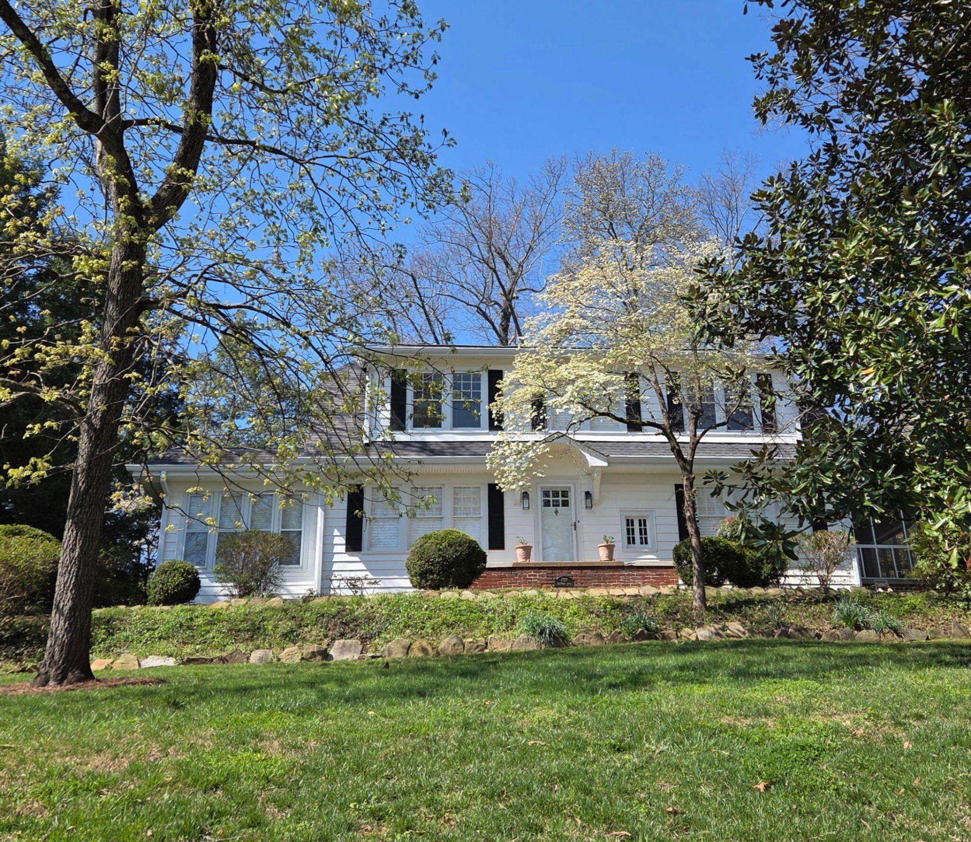 1707 Crestwood Drive, Chattanooga, TN 37405 Main Photo