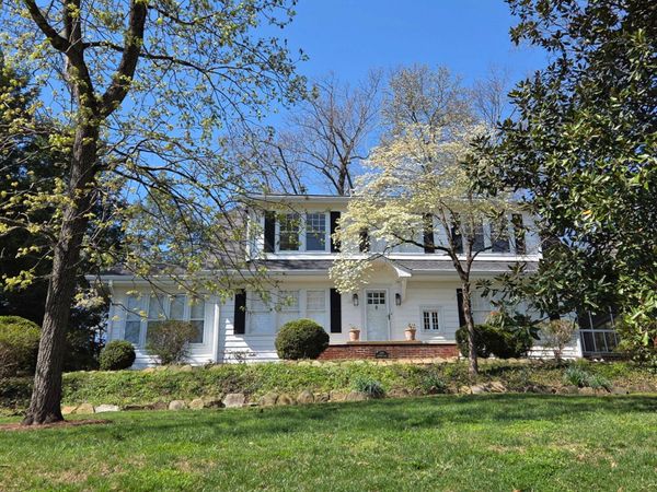 1707 Crestwood Drive, Chattanooga, TN 37405