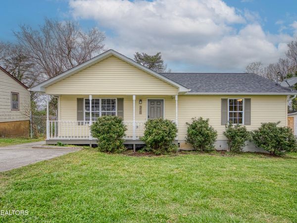 315 Landau Drive, Maryville, TN 37801