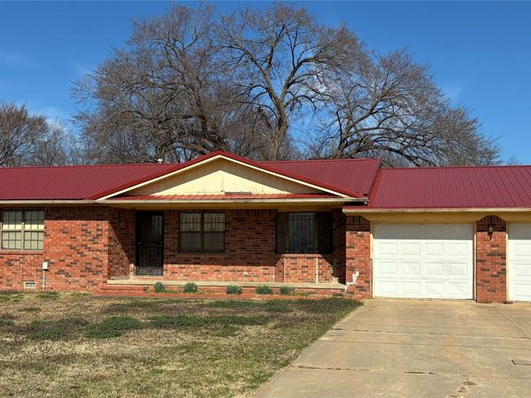 411321 E 1080 Road, Checotah, OK 74426
