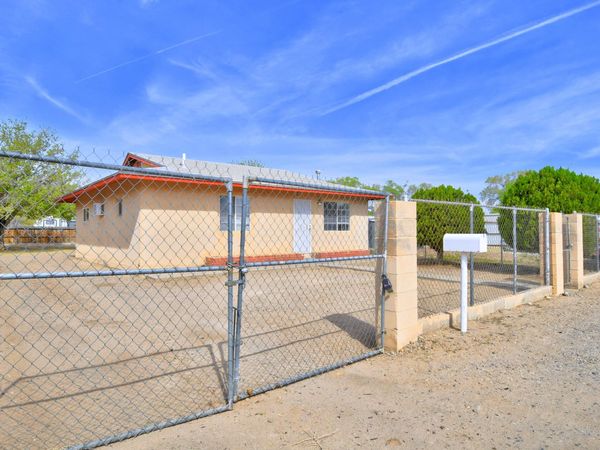 1804 Rosita Place SW, Albuquerque, NM 87105