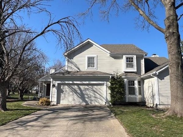 9002 W 120th Terrace, Overland Park, KS 66213