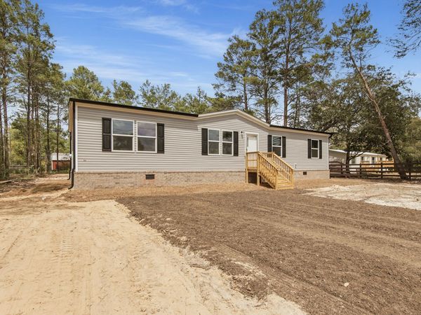 28 W White Rose Street, DeFuniak Springs, FL 32433