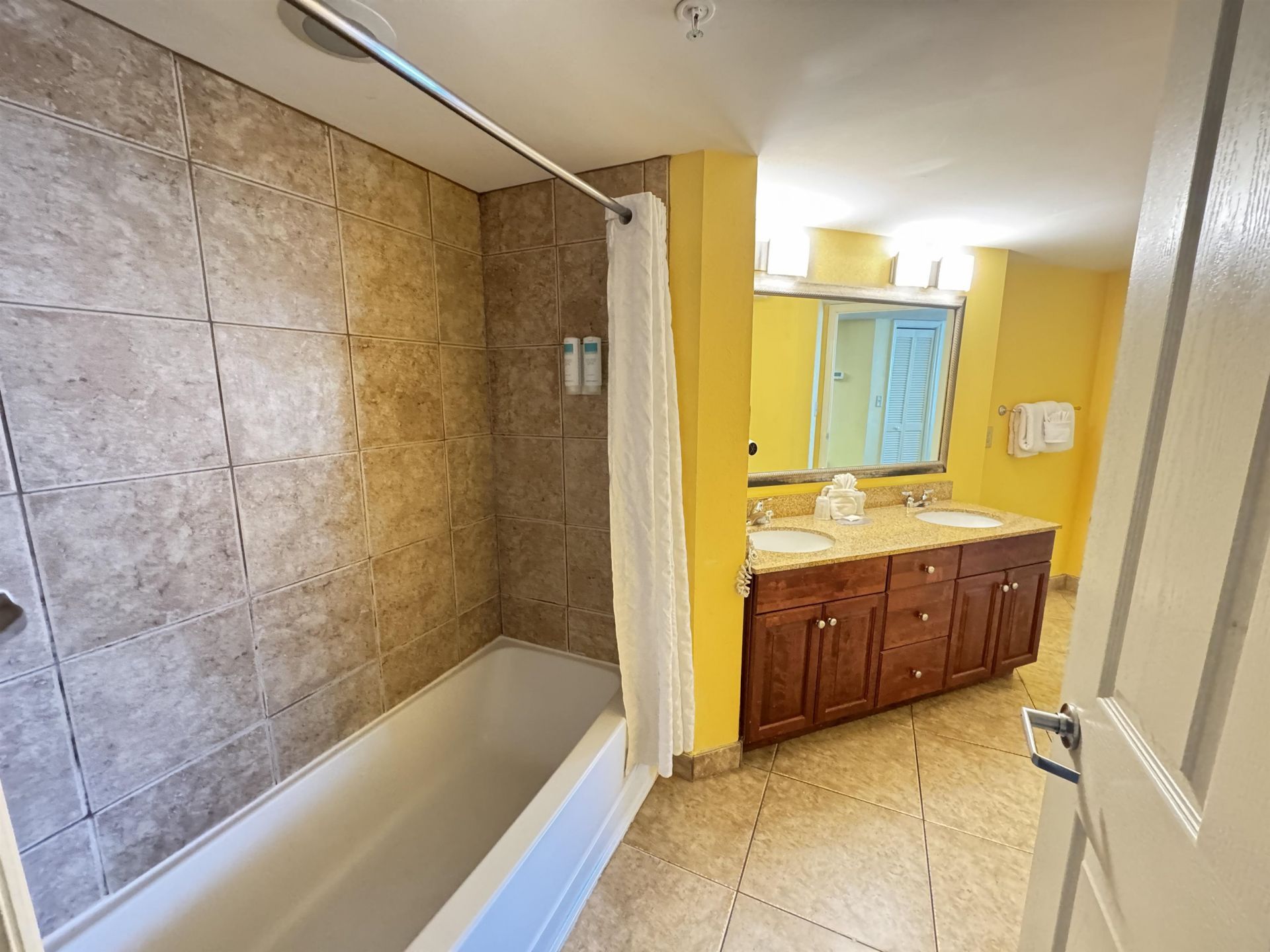 5200 N Ocean Blvd. Photo 9