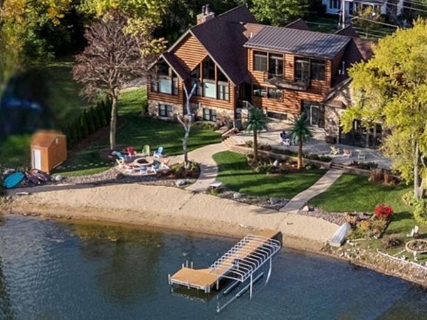 21605 117th St, Bristol, WI 53104