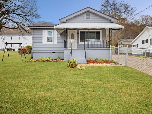 405 Andrews Street , Rossville, GA 30741