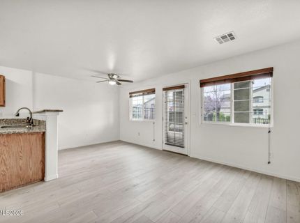 5695 Vista Luna Drive, Unit APT 101, Sparks, NV 89436 Photo