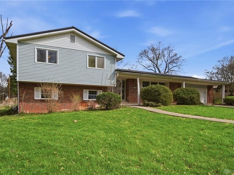 2820 Vickie Drive, Beavercreek, OH 45434 Photo 1