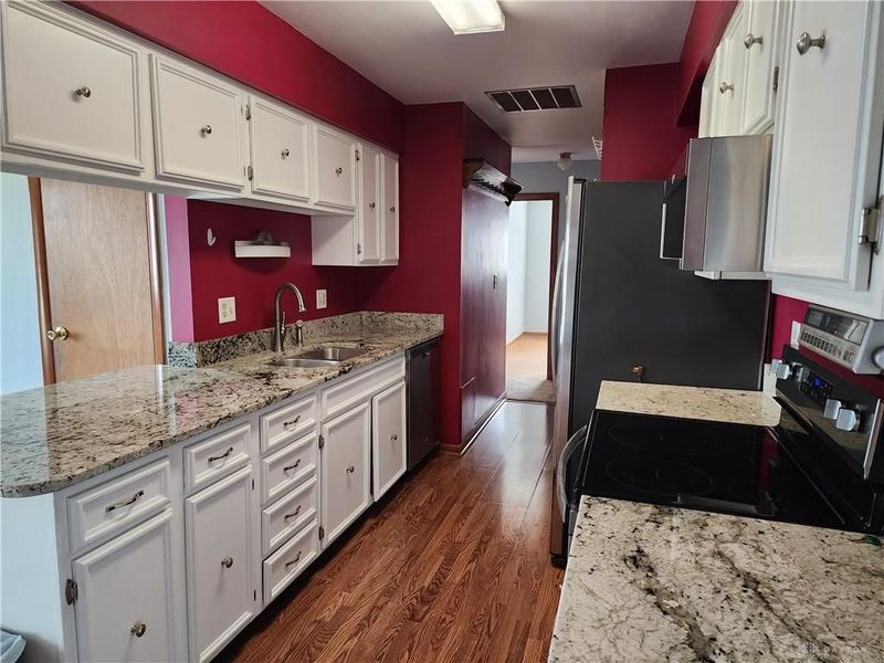 313 Highland Drive, Englewood, OH 45322 Photo 4