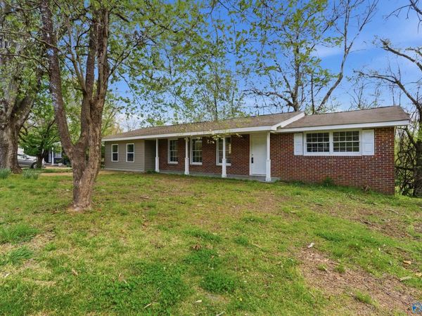 69 E Lakeside Drive, Florence, AL 35630