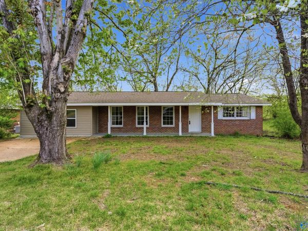 69 E Lakeside Drive, Florence, AL 35630