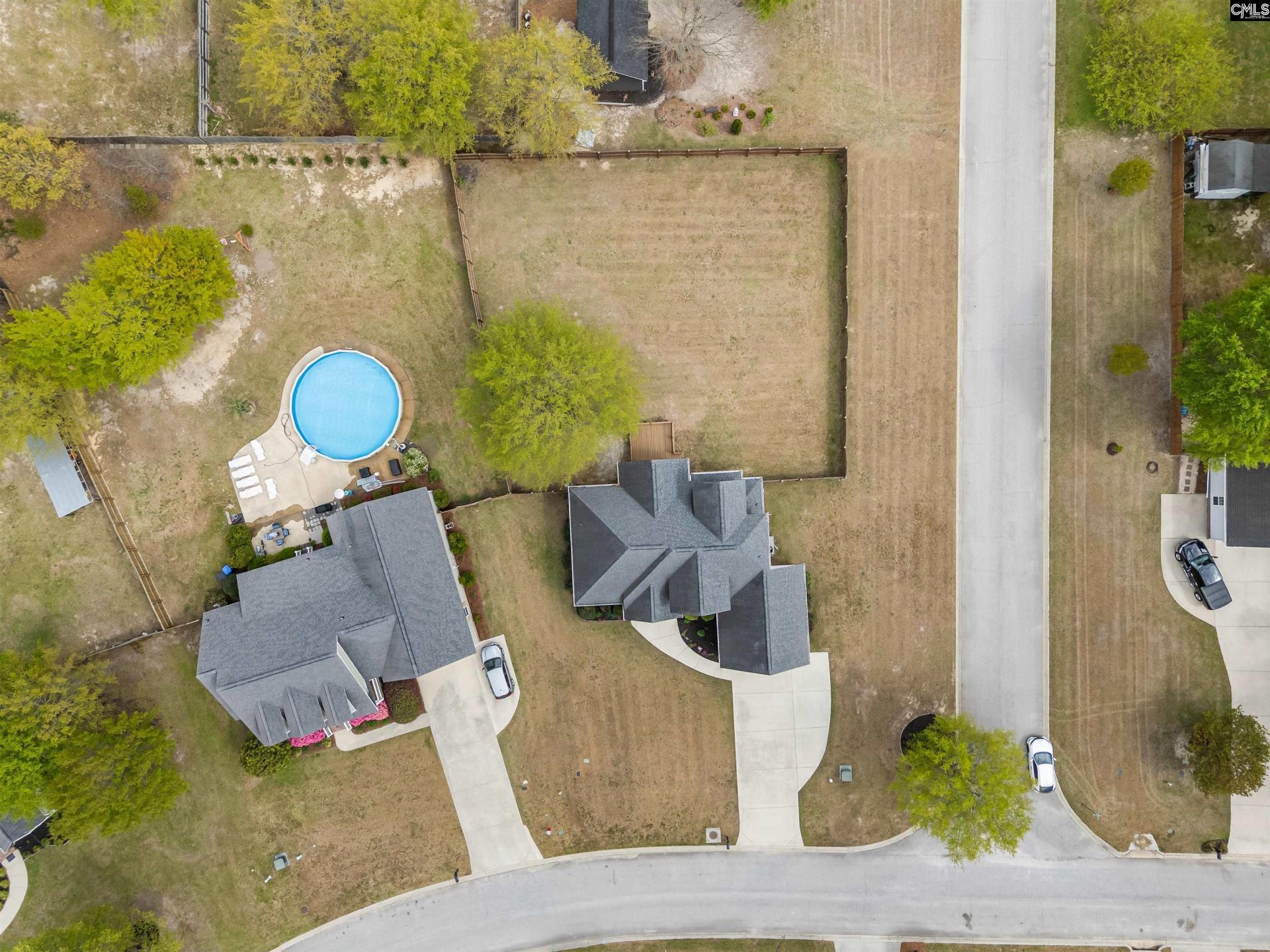 141 Southern Oak Drive  Photo 4