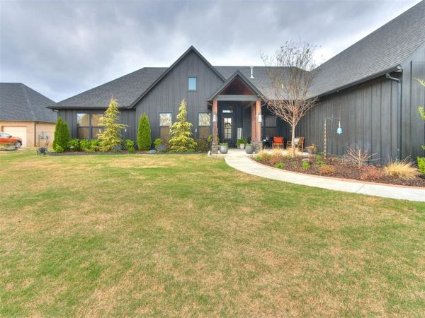 53 N Oaks Road, Harrah, OK 73045