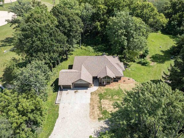 1000 Whitetail Drive, Fort Atkinson, WI 53538