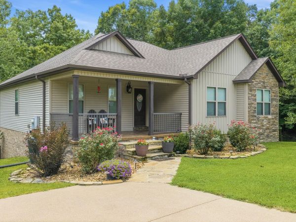 140 EAGLE CREST LN, Parsons, TN 38363