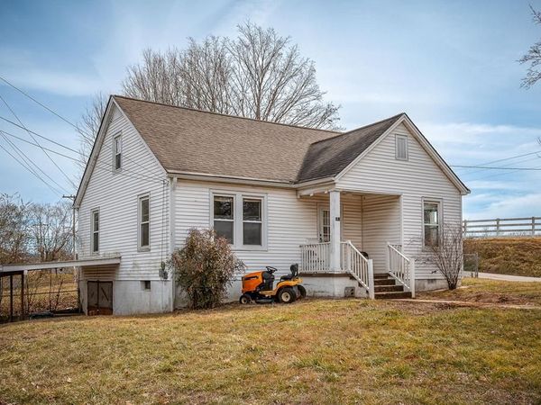 304 Young St, Sparta, TN