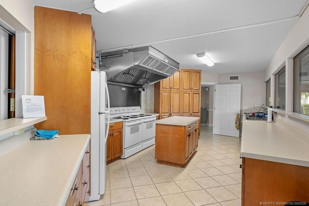 1600 NE Dixie Highway, Unit 3-201, Jensen Beach, FL 34957 Photo