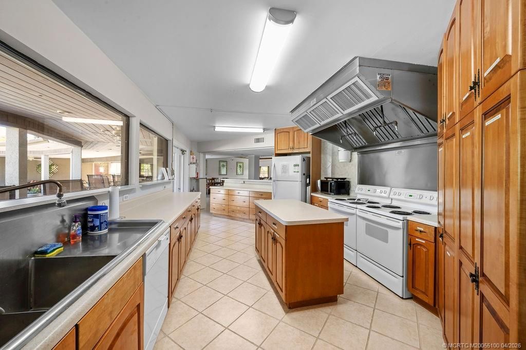 1600 NE Dixie Highway, Unit 3-201, Jensen Beach, FL 34957 Photo