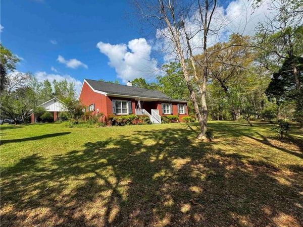 16325 South Boulevard, Silverhill, AL 36576