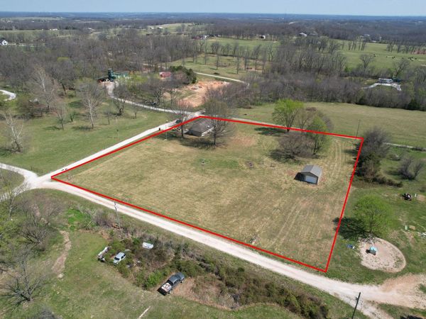 194 Lilly Lane , Clever, MO 65631