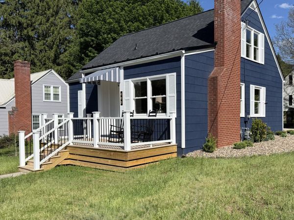 403 Bell Dr, Lewisburg, WV 24901