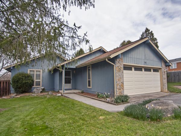 147 Blackbird Way, Lewisburg, WV 24901