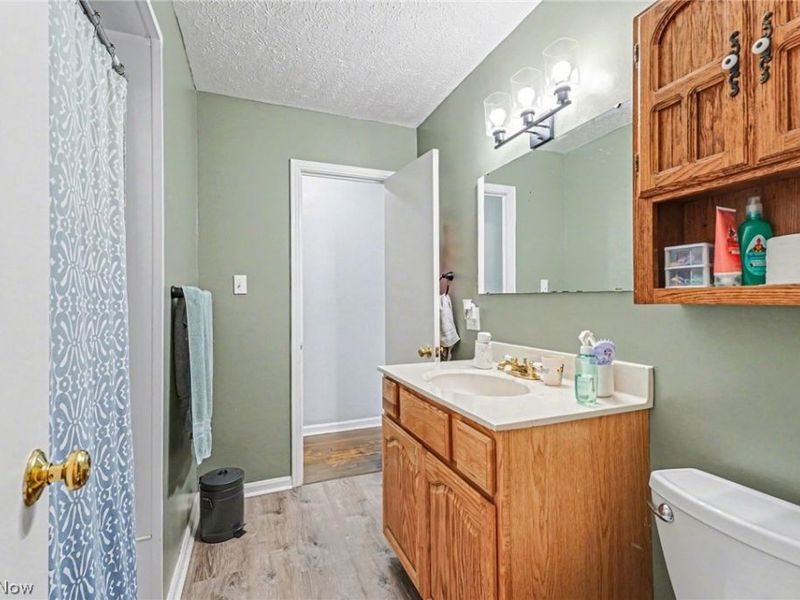 7714 Hopkins Road , Mentor, OH 44060 Photo 10