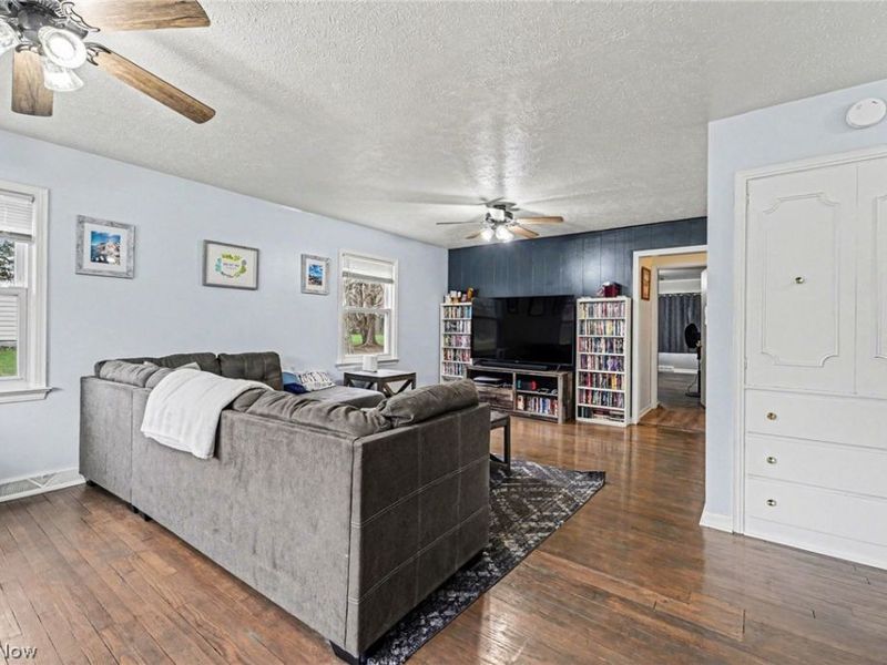 7714 Hopkins Road , Mentor, OH 44060 Photo 3