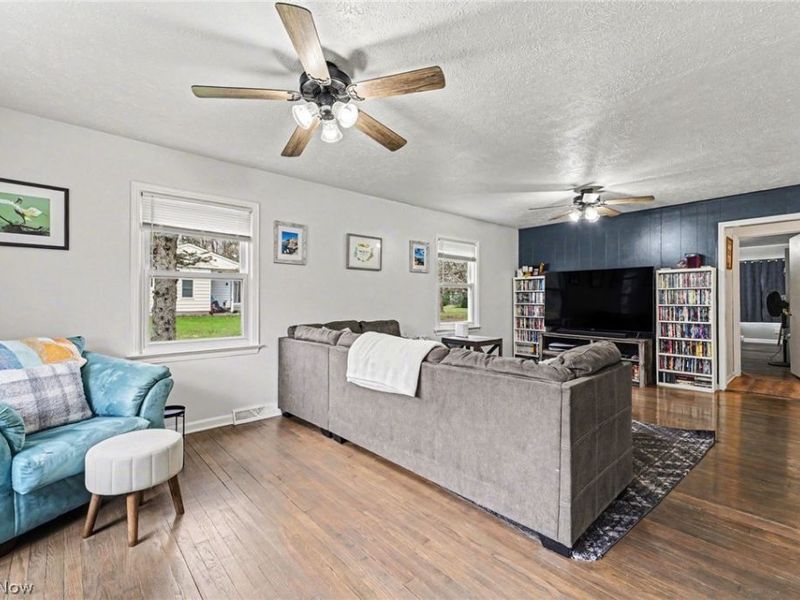 7714 Hopkins Road , Mentor, OH 44060 Photo 4