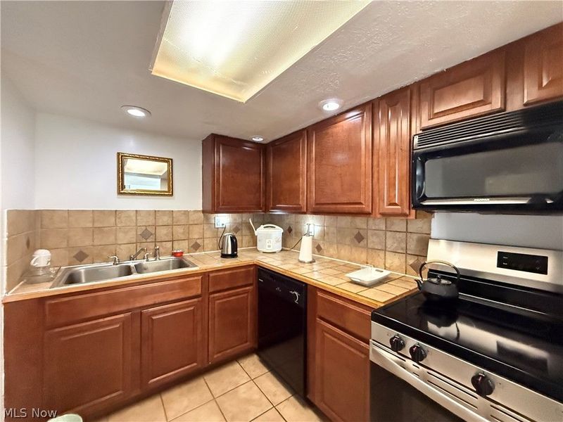 1316 Linden Avenue , Akron, OH 44310 Photo 9