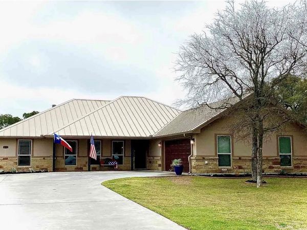 252 Sunday DR, Burnet, TX 78611