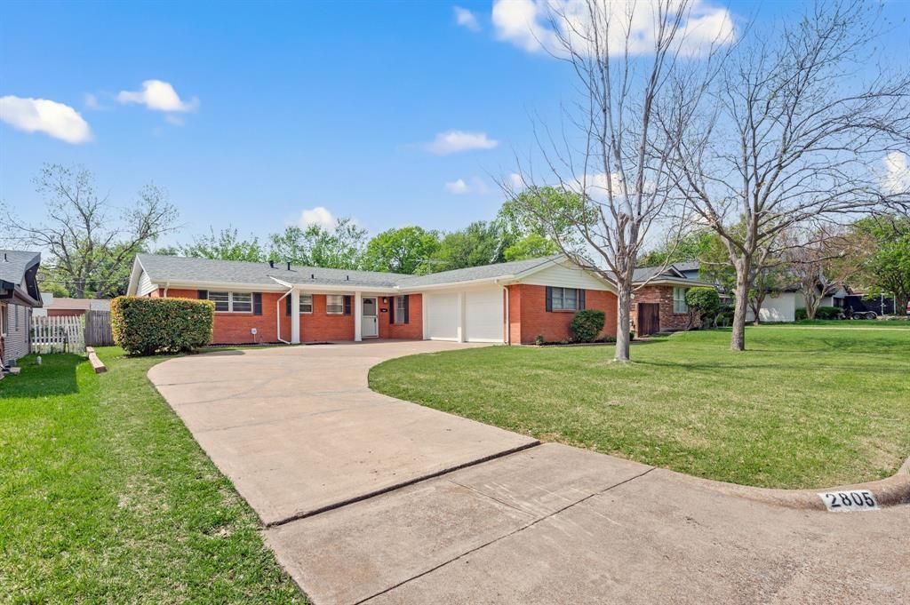 2805 Yates Street, Fort Worth, TX 76133 Main Photo