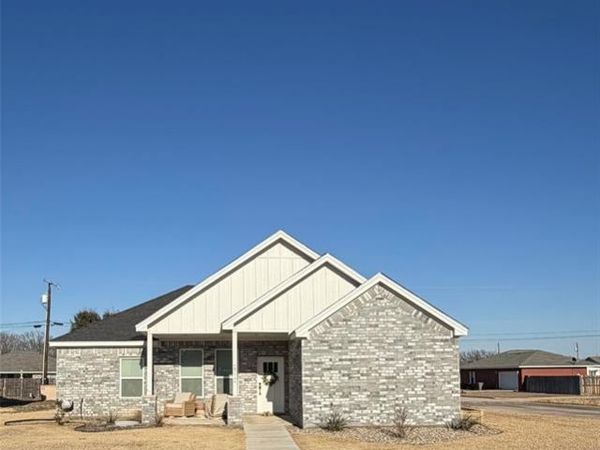 2112 Brooke Lane, Brownwood, TX 76801