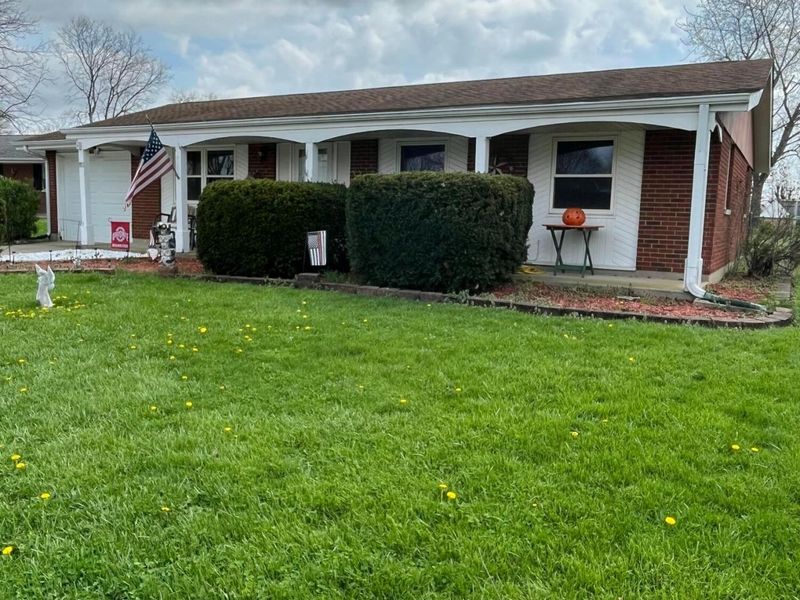 2040 Chippewa Drive, Circleville, OH 43113 Photo 2