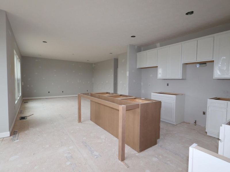 422 Cherry Hills Road, Commercial Point, OH 43116 Photo 2