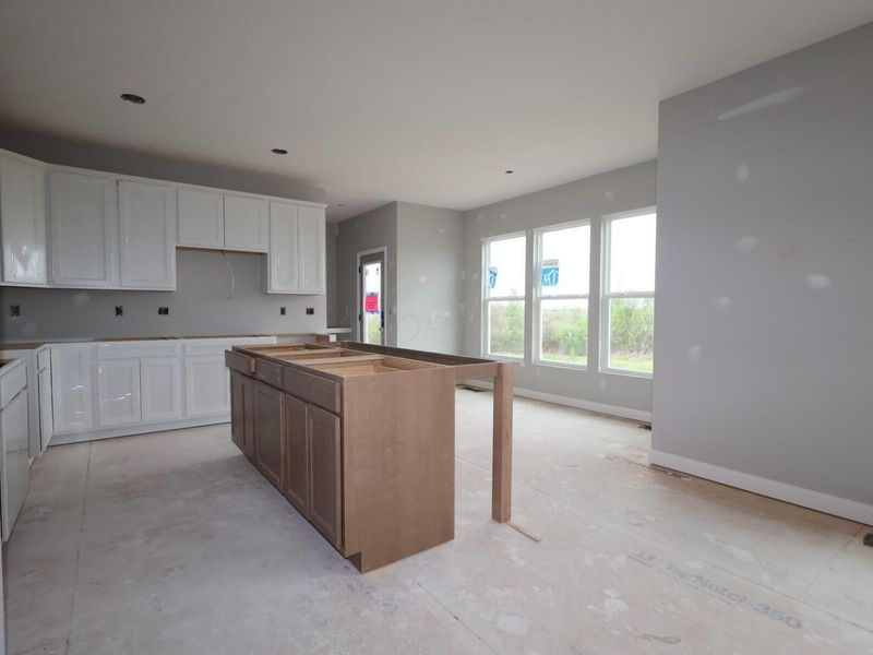 422 Cherry Hills Road, Commercial Point, OH 43116 Photo 3