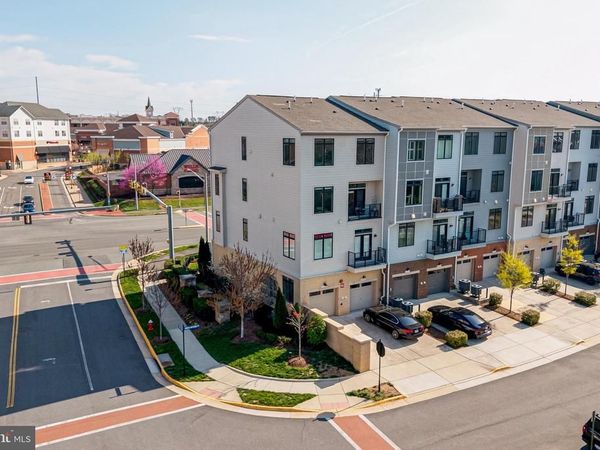 1400 RIBBON LIMESTONE TERRACE SE, Unit E-201, LEESBURG, VA 20175