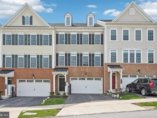 833 STONECLIFFE ROAD , MALVERN, PA 19355