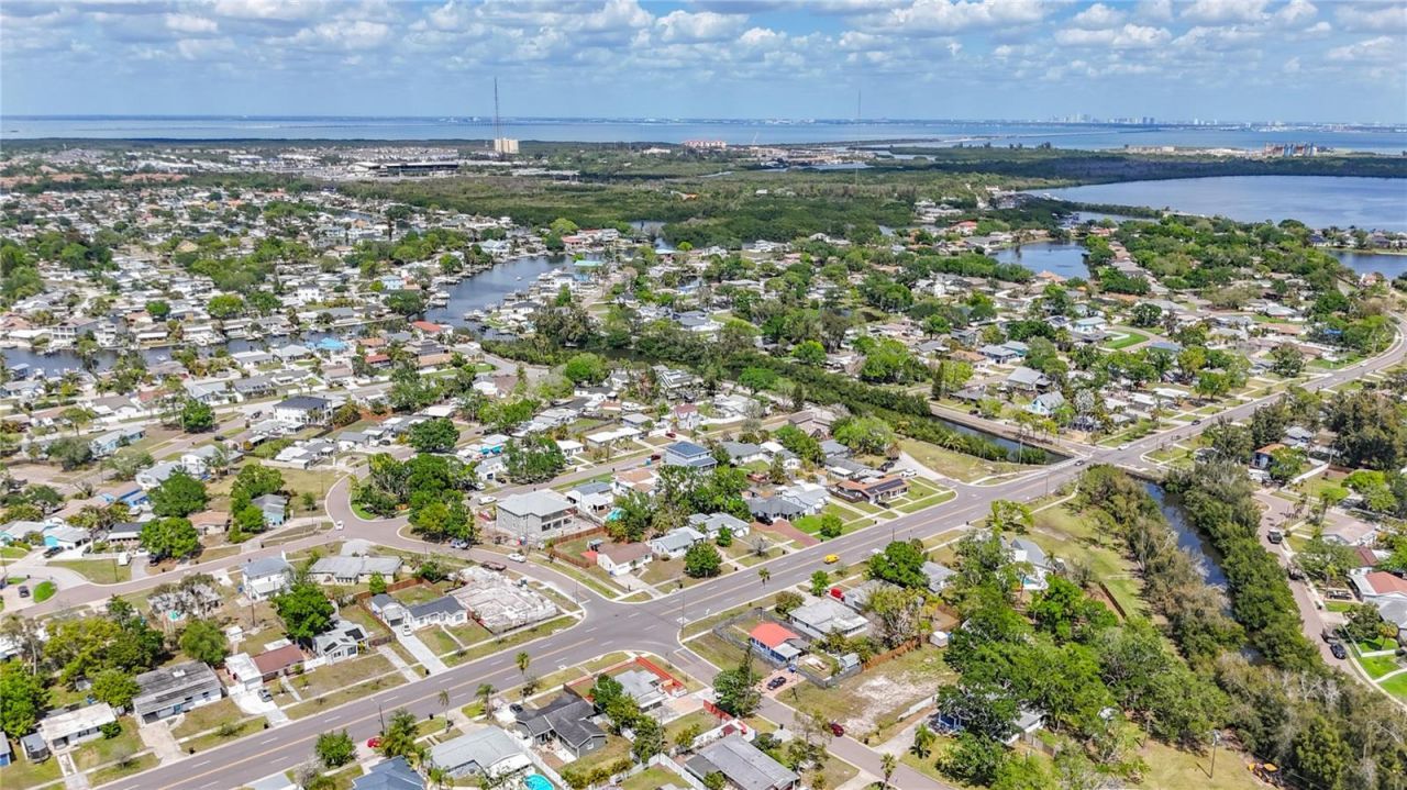 150 83rd Avenue N, Saint Petersburg, FL 33702 Photo