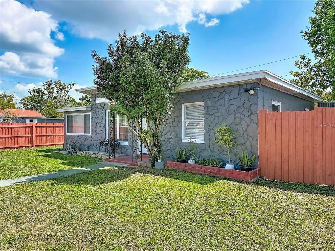 150 83rd Avenue N, Saint Petersburg, FL 33702 Photo