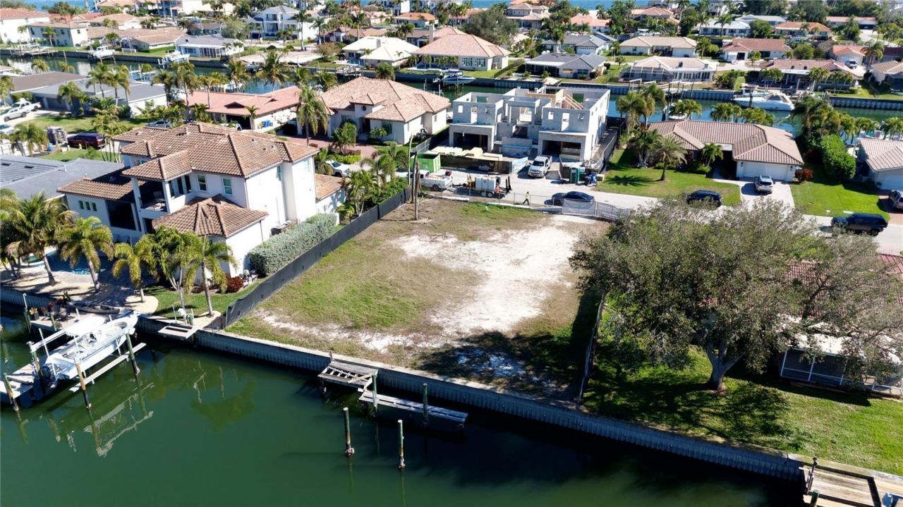 2019 Illinois Avenue Ne, Saint Petersburg, FL 33703 Photo