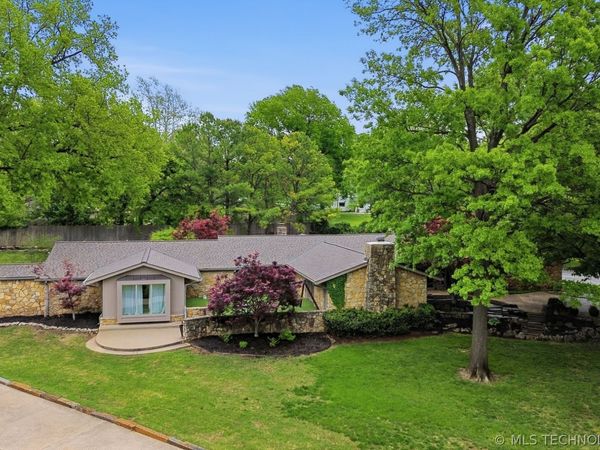 2499 E 49th Street , Tulsa, OK 74105