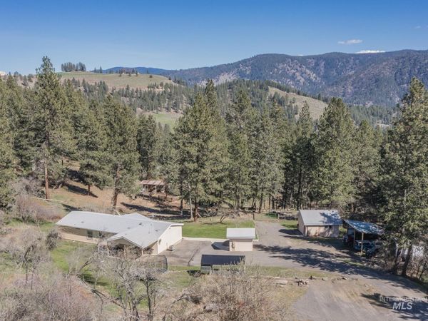 77 Poplar Drive, Grangeville, ID 83530