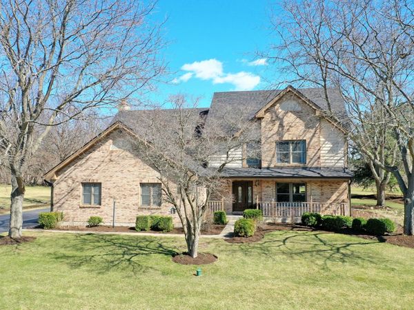 4 Shenandoah Lane, Hawthorn Woods, IL 60047