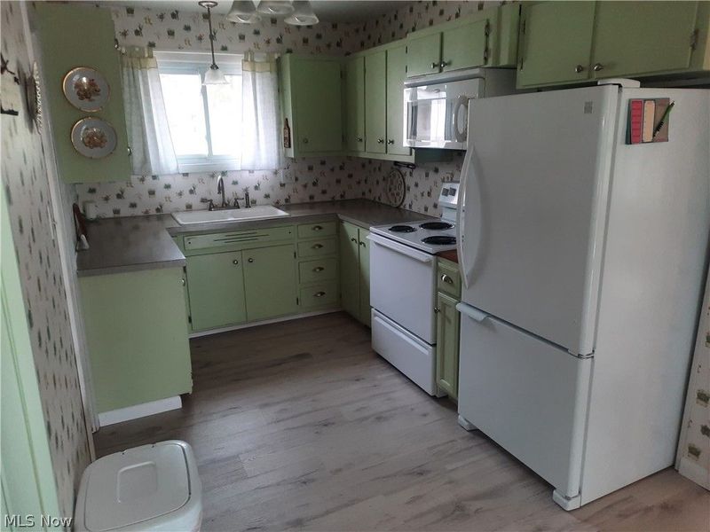 5991 Lake Shore Drive , Andover, OH 44003 Photo 6