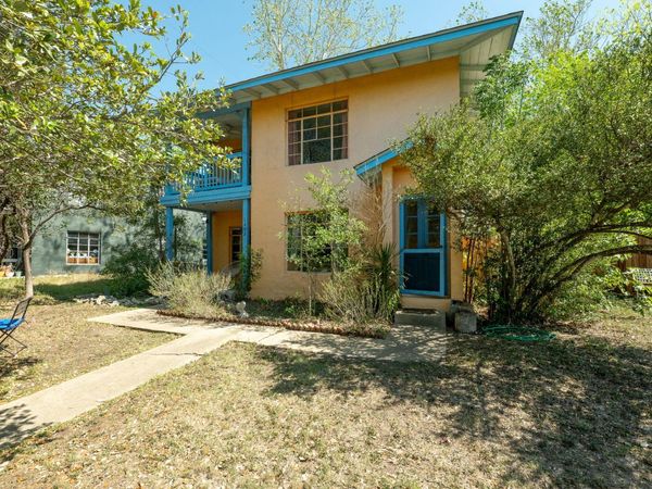 1402 Ashwood RD, Austin, TX 78722