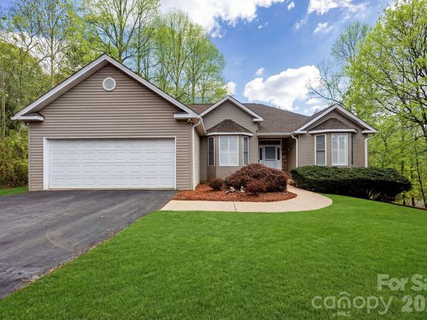 403 Canonero Drive , Fairview, NC 28730